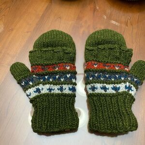 Mens mittens wool green
